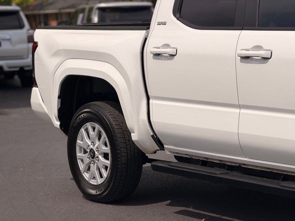 Used 2024 Toyota Tacoma SR5 RWD image 9