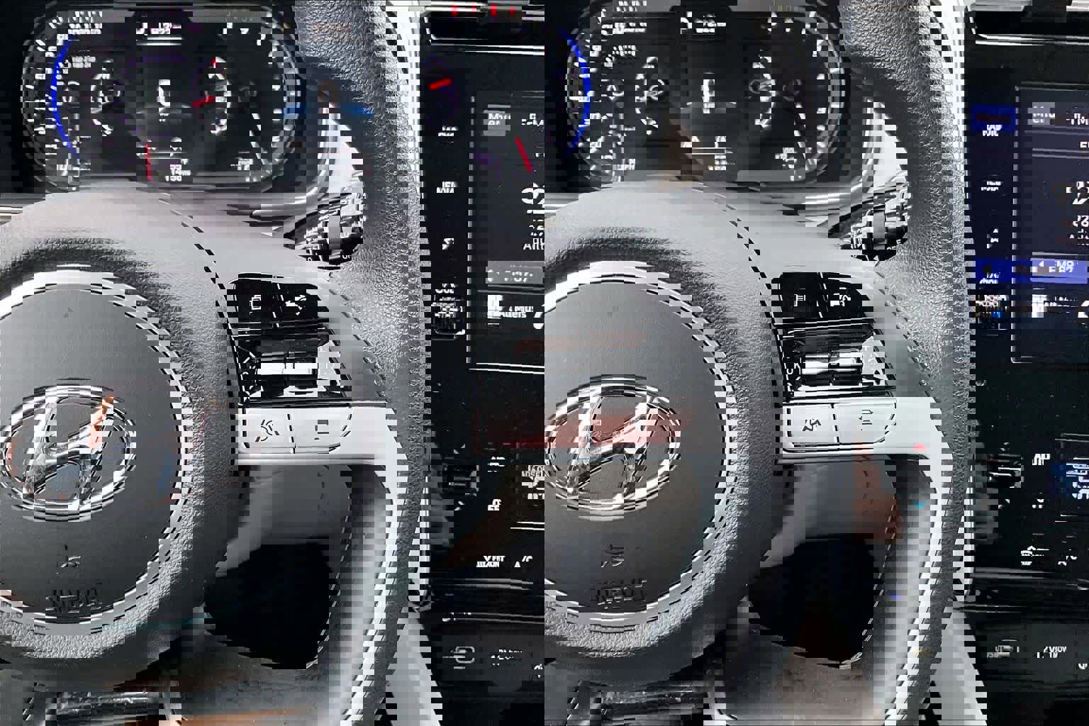 Used 2024 Hyundai Tucson SEL image 25