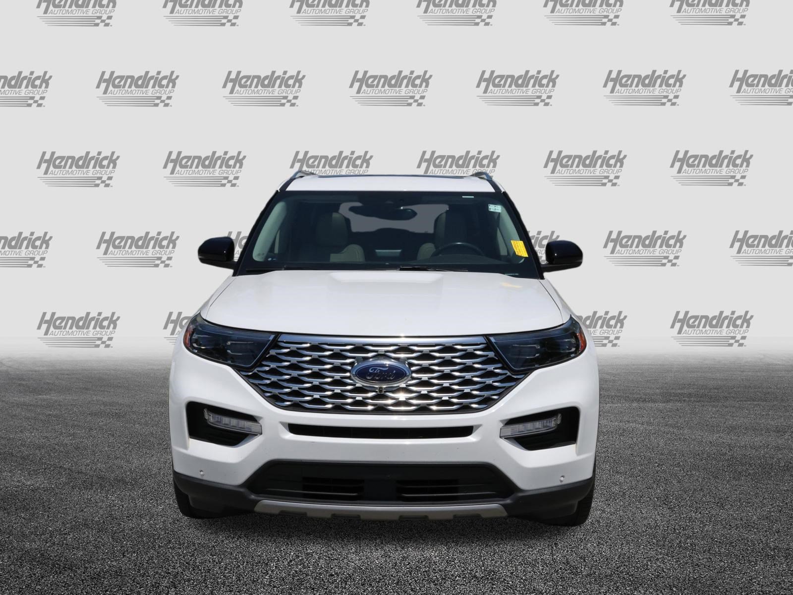 Used 2020 Ford Explorer Platinum w/ Premium Technology Package AWD/4WD image 3