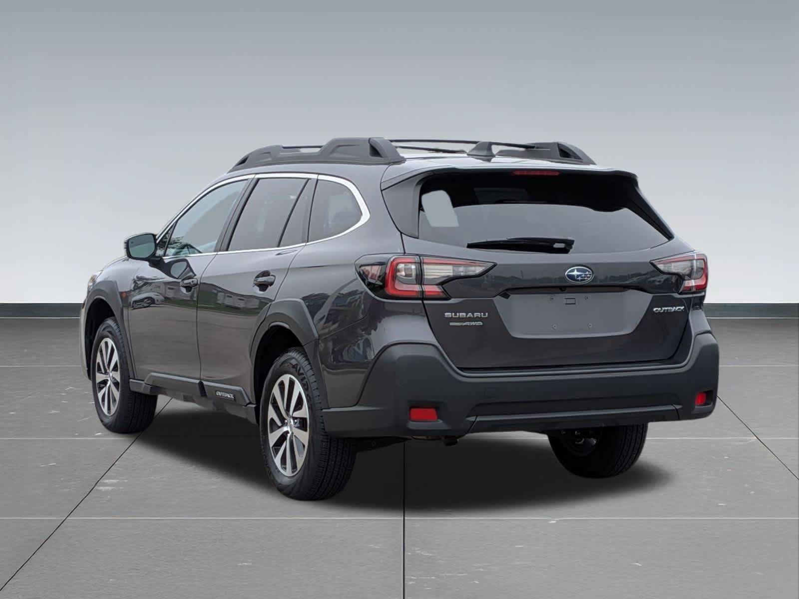Used 2024 Subaru Outback Premium AWD/4WD image 4