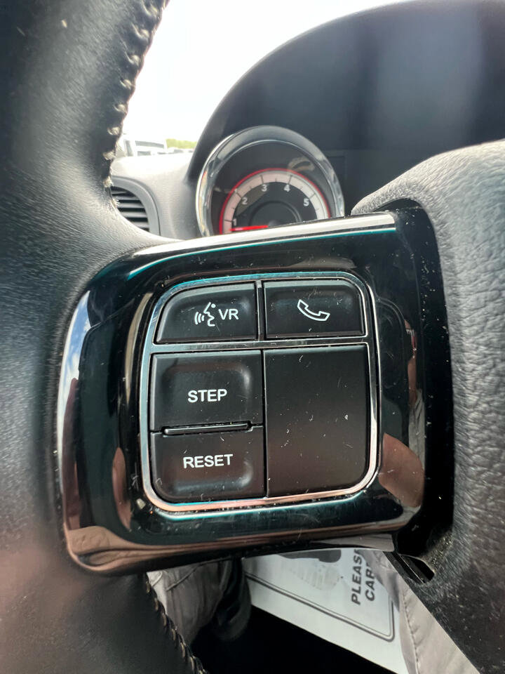 Used 2017 Dodge Grand Caravan SE image 16