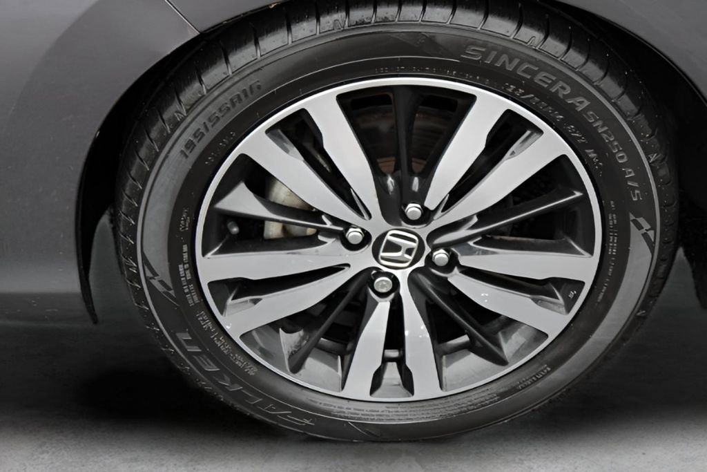 Used 2019 Honda Fit EX-L image 32