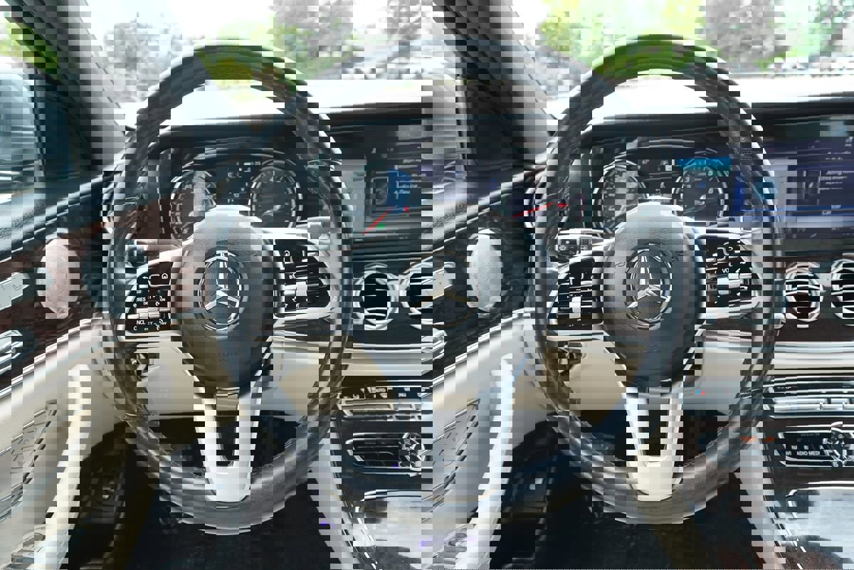 Used 2019 Mercedes-Benz E 300 image 20