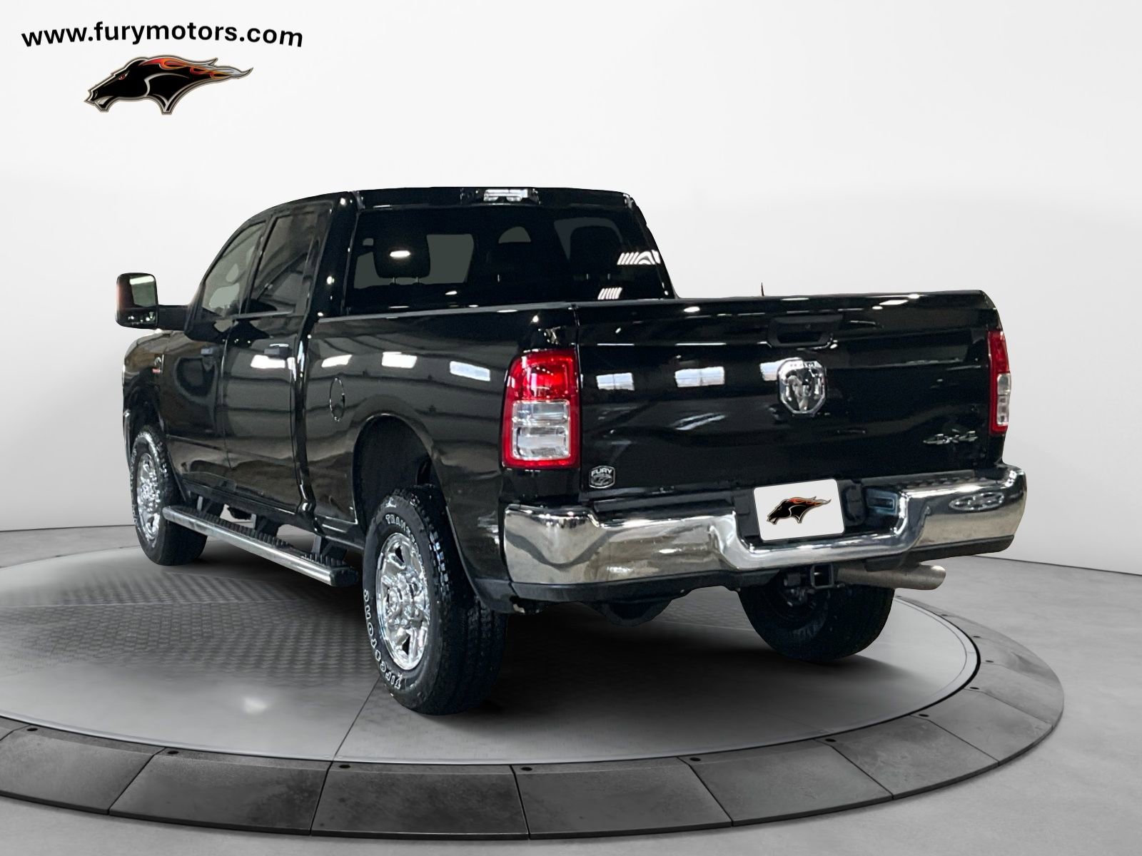 Used 2024 RAM 2500 Tradesman w/ Chrome Appearance Group image 5