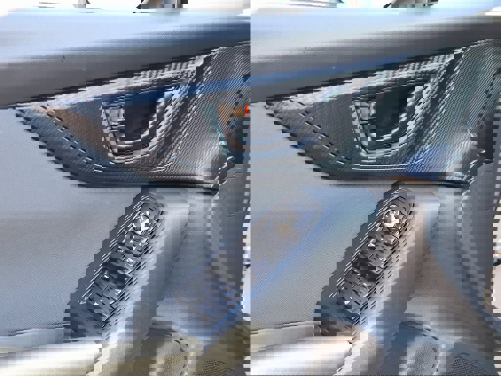 Used 2023 Subaru Crosstrek 2.0i Premium image 22