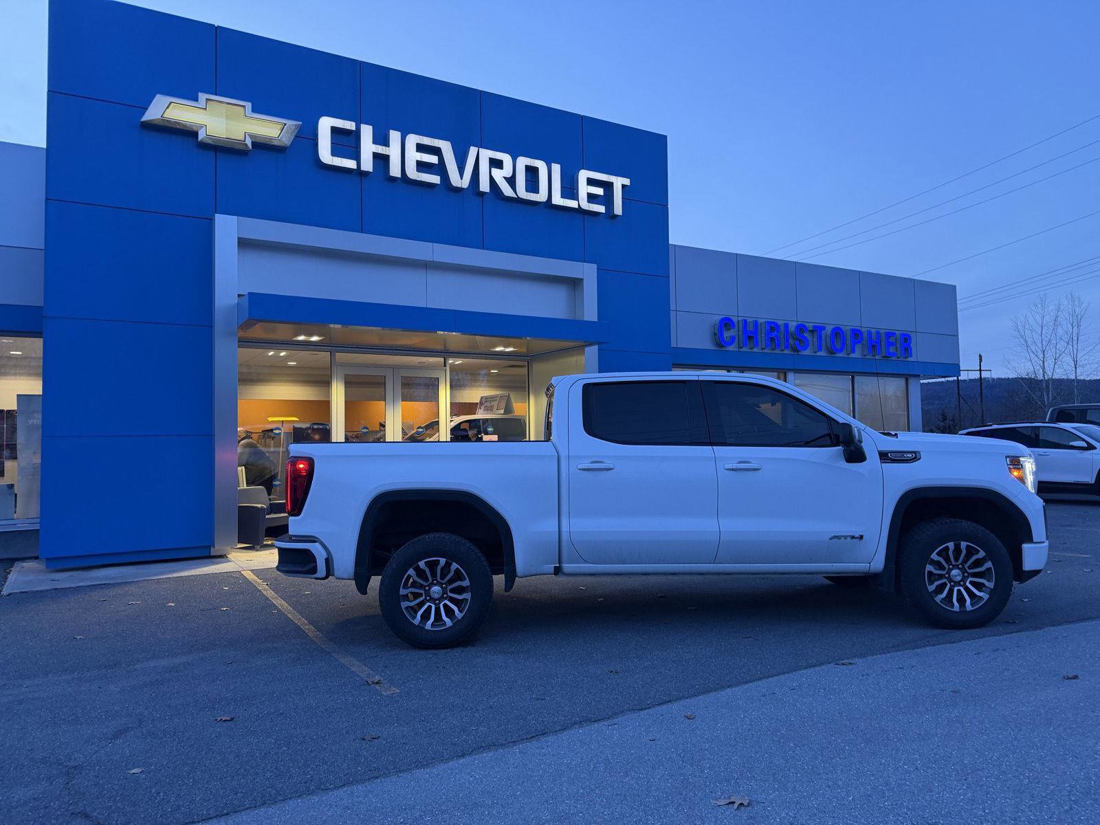 Used 2021 GMC Sierra 1500 AT4 w/ AT4 Preferred Package image 3