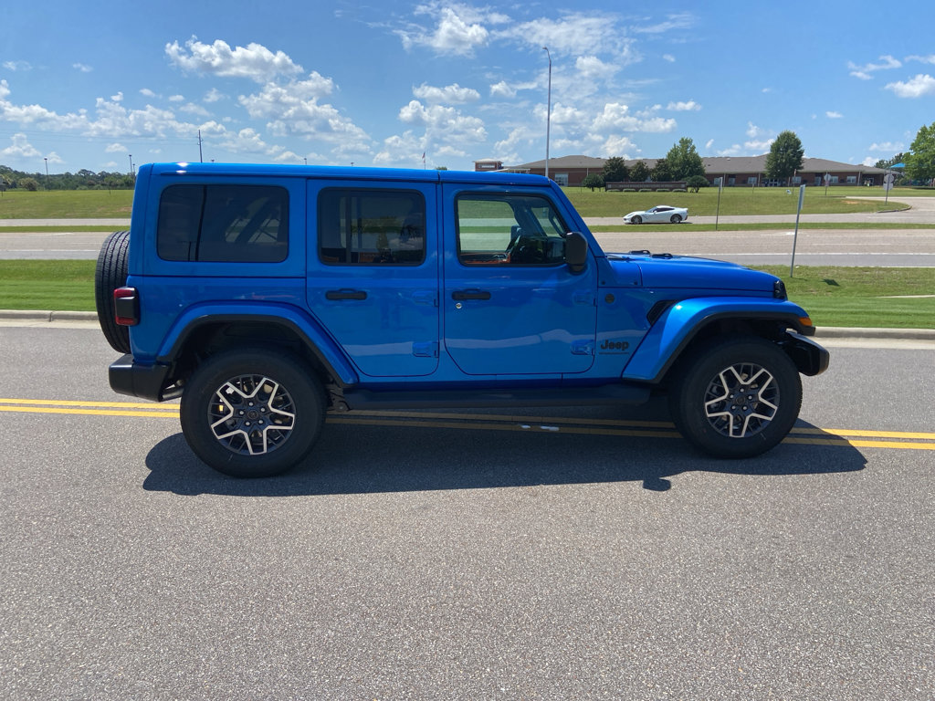 New 2025 Jeep Wrangler Sahara image 15
