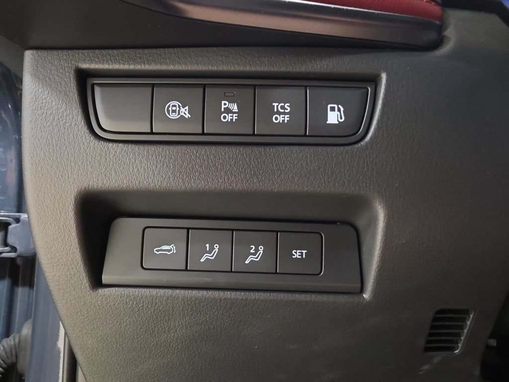Used 2025 MAZDA CX-70 Plug-In Hybrid w/ Premium Plus AWD/4WD image 21
