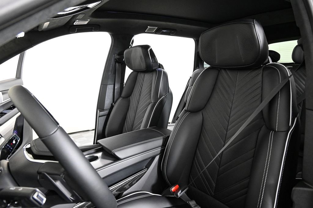 New 2026 Cadillac Vistiq Platinum image 5