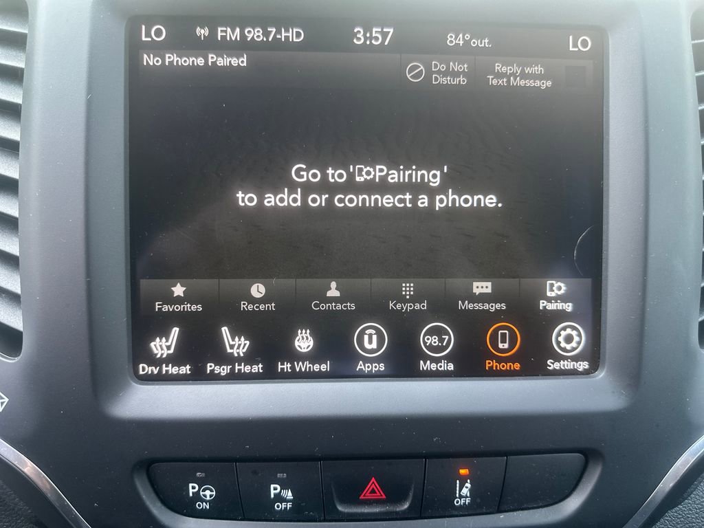 Used 2023 Jeep Cherokee Altitude Lux AWD/4WD image 16