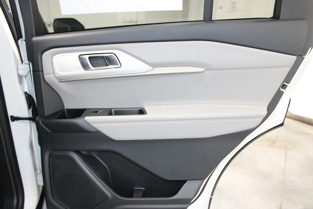 New 2026 Ford Explorer Active image 31