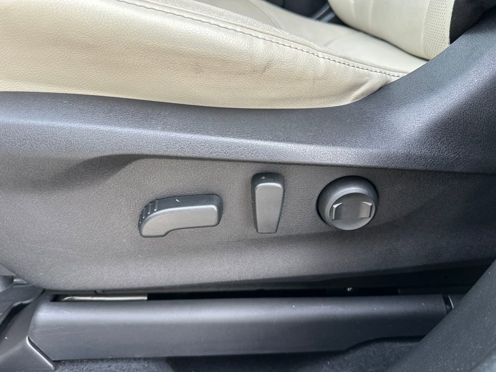 Used 2022 Subaru Ascent Limited w/ Technology Package image 20