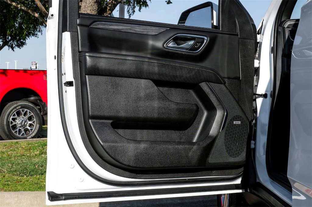 Used 2021 GMC Yukon XL SLT image 45