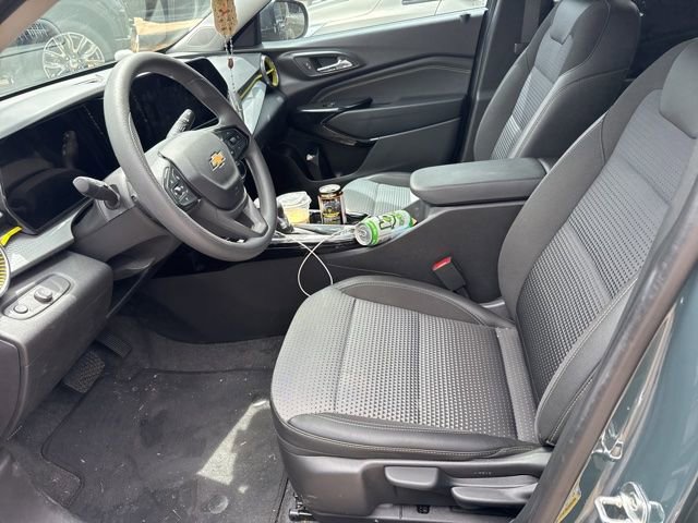 Used 2025 Chevrolet Trax LT image 6