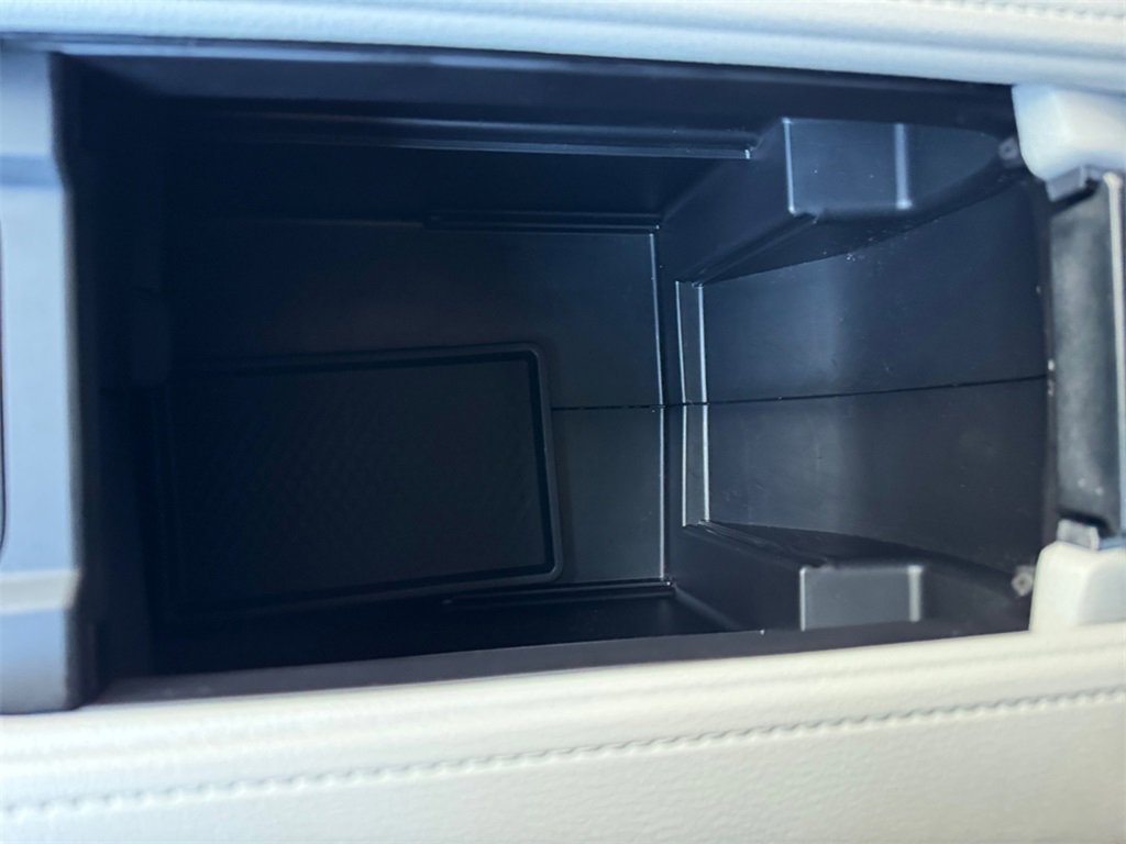 Used 2025 Toyota Grand Highlander AWD image 27