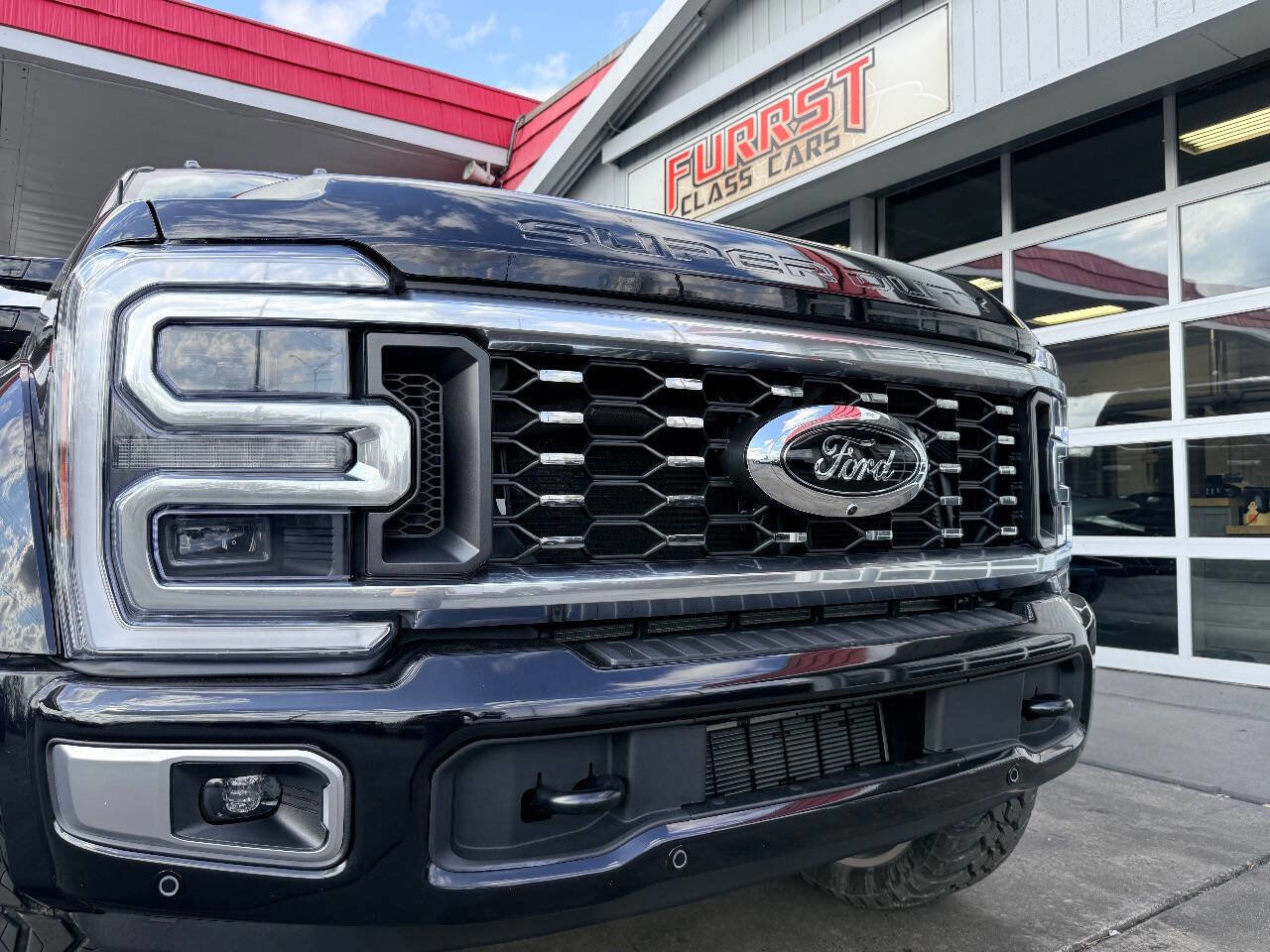 Used 2025 Ford F450 Platinum w/ Platinum Plus Package image 18