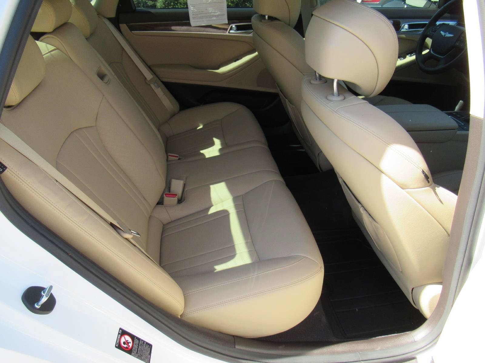 Used 2020 Genesis G80 3.8 RWD image 32