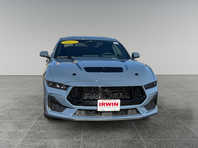 Used 2025 Ford Mustang GT RWD image 9