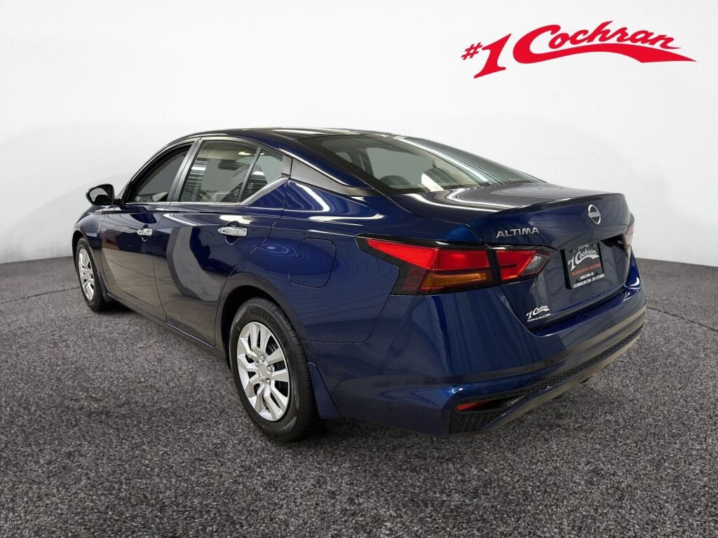 Used 2023 Nissan Altima 2.5 S FWD image 17