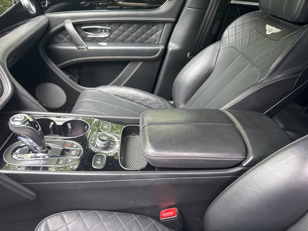 Used 2018 Bentley Bentayga Activity image 26