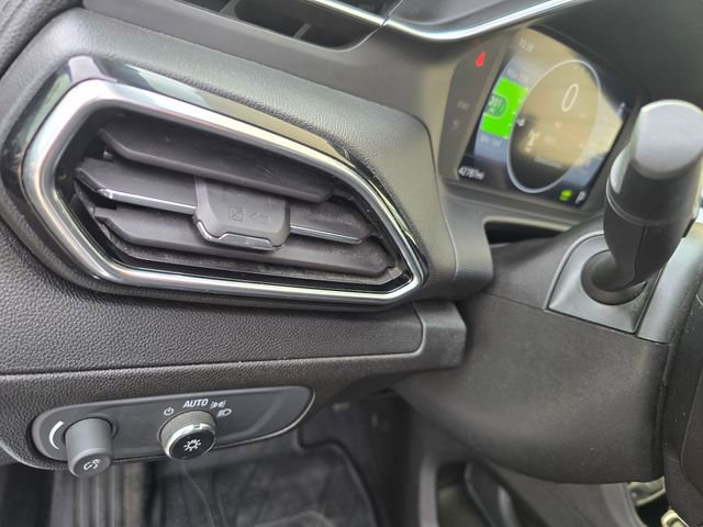 Used 2023 Chevrolet Bolt EUV LT w/ Redline Edition image 16