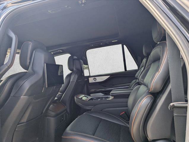 Used 2025 Lincoln Navigator L Black Label AWD/4WD image 12