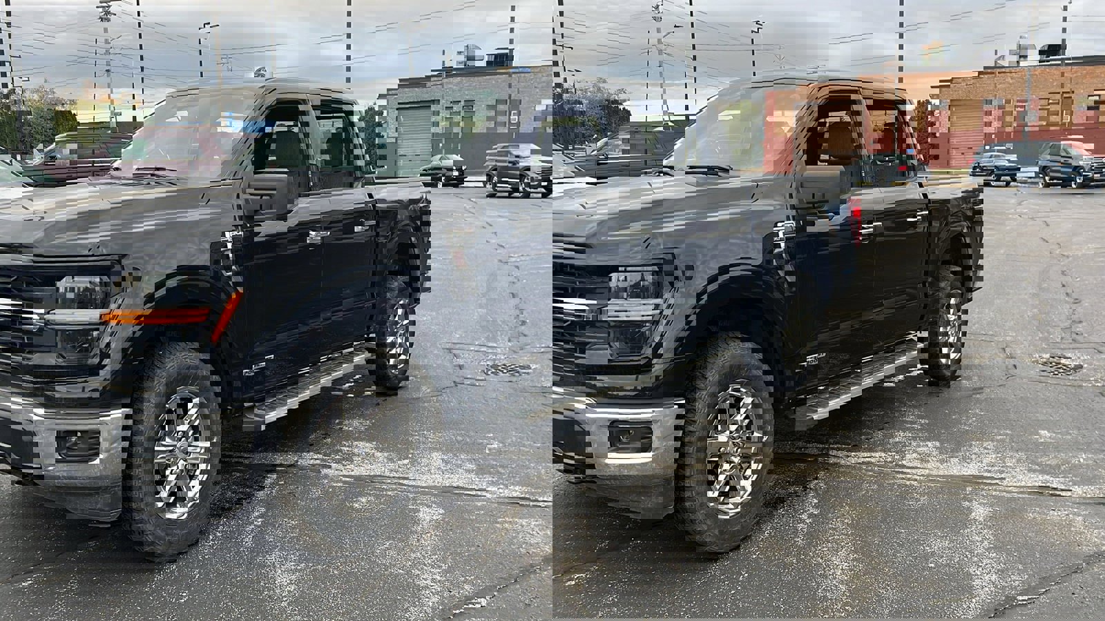 Used 2024 Ford F150 XLT w/ Mobile Office Package image 4