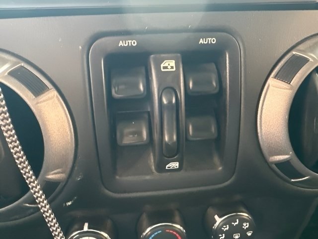 Used 2016 Jeep Wrangler Unlimited Sport w/ Quick Order Package 24S AWD/4WD image 19