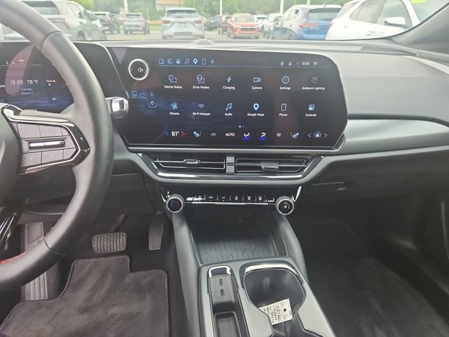 Used 2024 Chevrolet Equinox EV RS FWD image 17