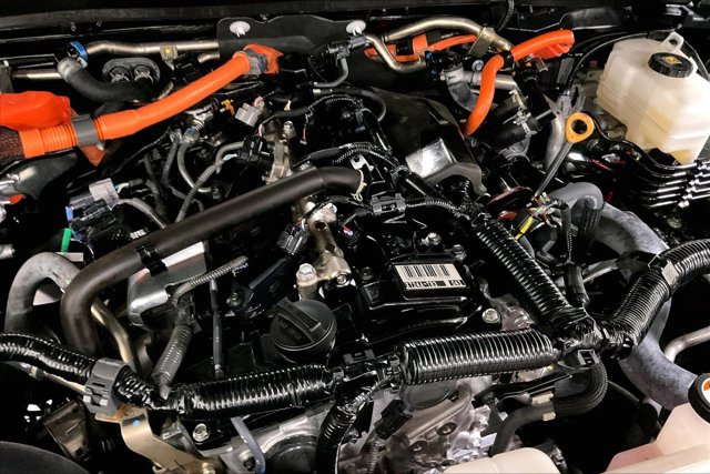 Certified 2024 Toyota Tacoma TRD Off-Road AWD/4WD image 32