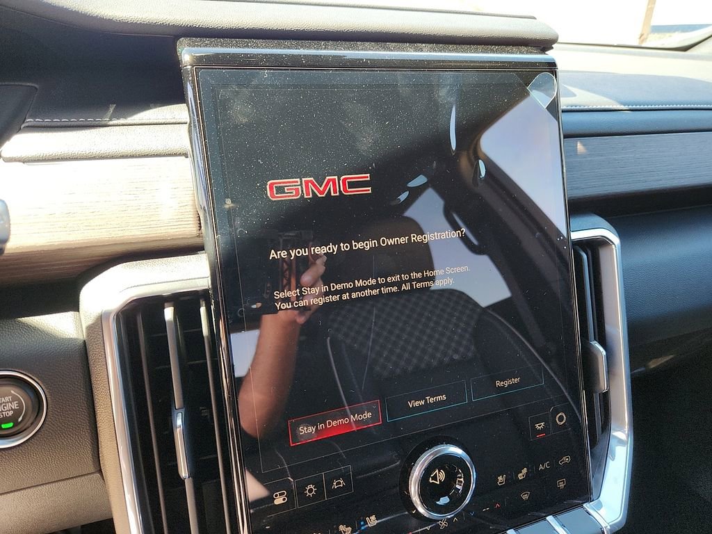 New 2026 GMC Acadia Denali w/ Super Cruise Package image 24