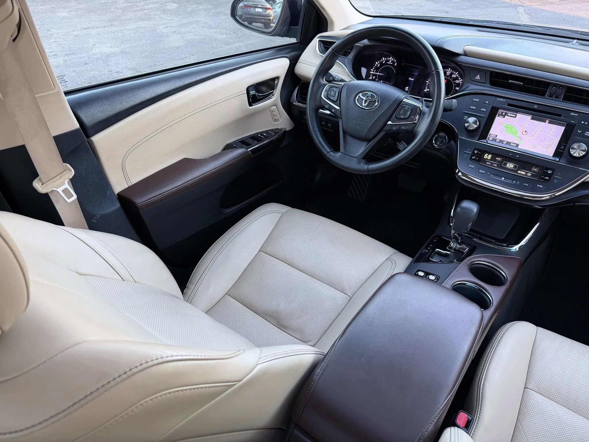 Used 2017 Toyota Avalon Limited FWD image 10