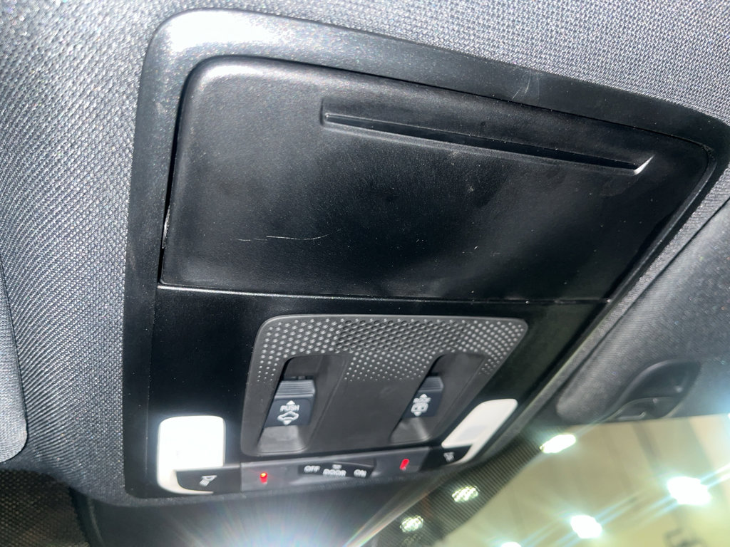 Used 2025 Honda Pilot Black Edition image 23