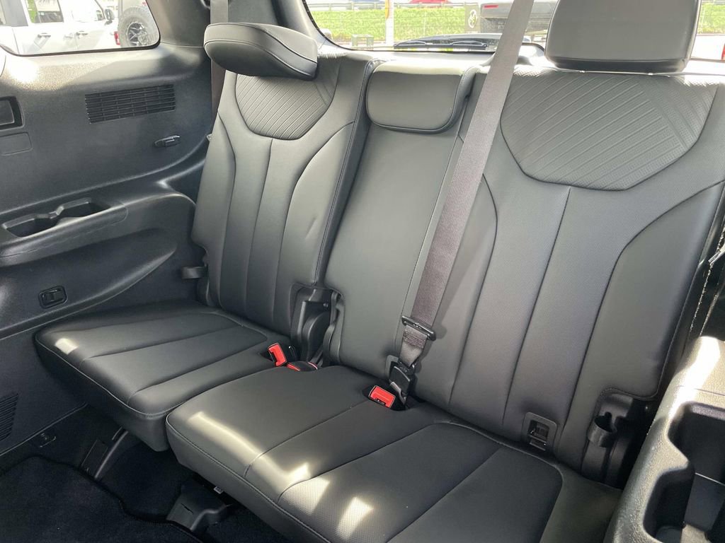 Used 2024 Hyundai Palisade SEL image 27