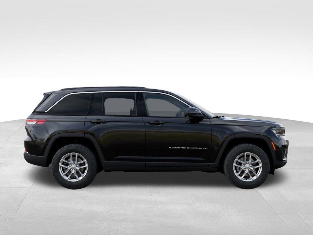 Used 2026 Jeep Grand Cherokee Laredo X AWD/4WD image 22