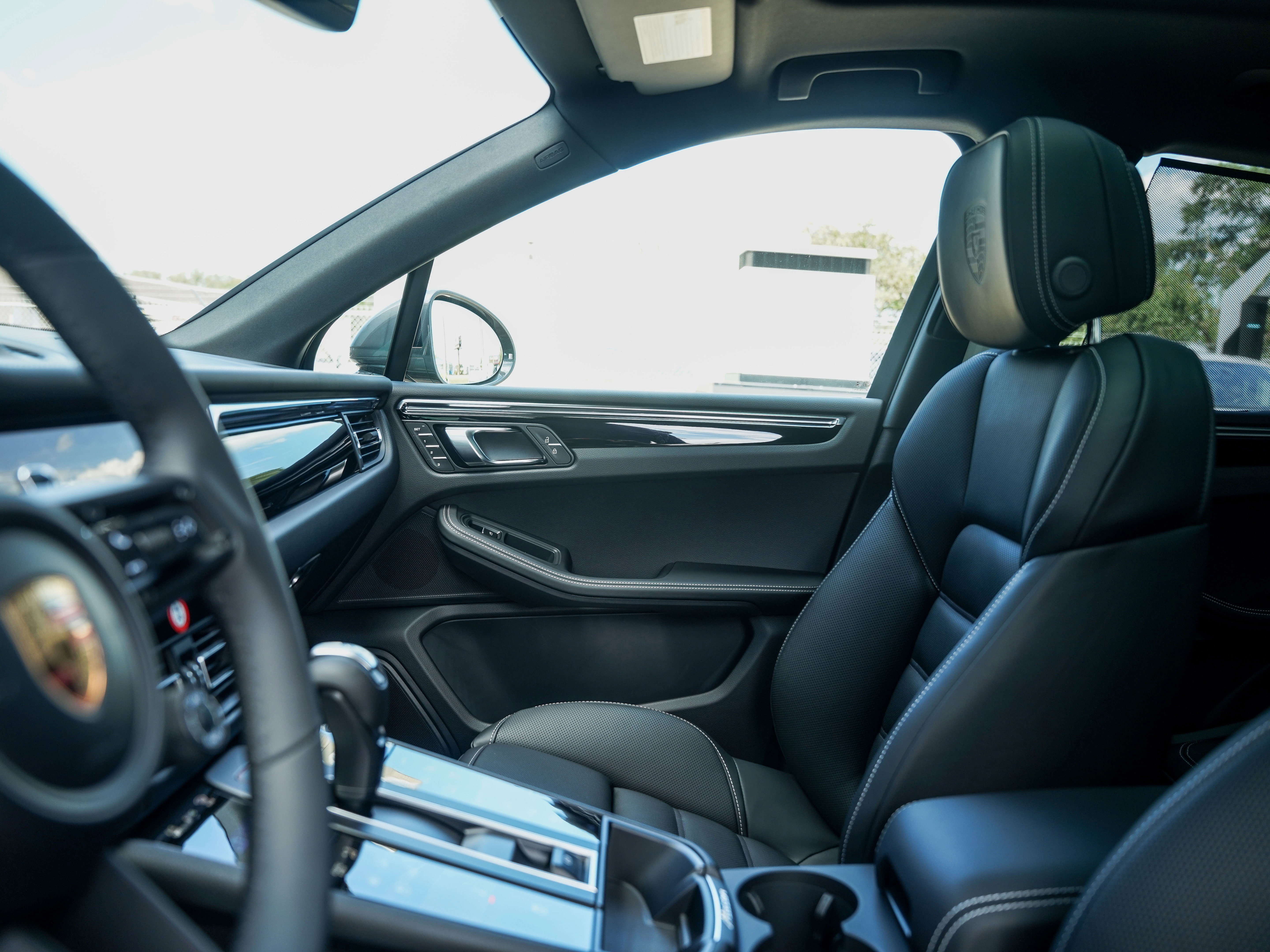 New 2026 Porsche Macan Turbo image 22