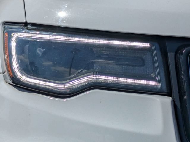 Used 2020 Jeep Grand Cherokee Altitude RWD image 10