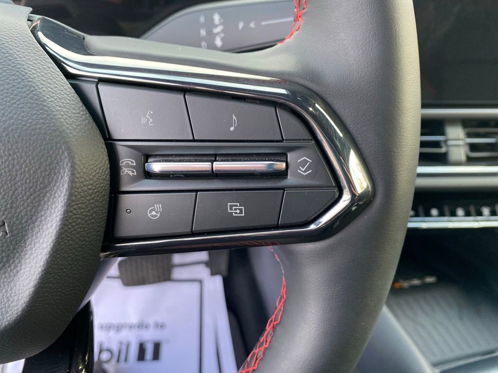 Used 2025 Chevrolet Equinox EV RS image 27