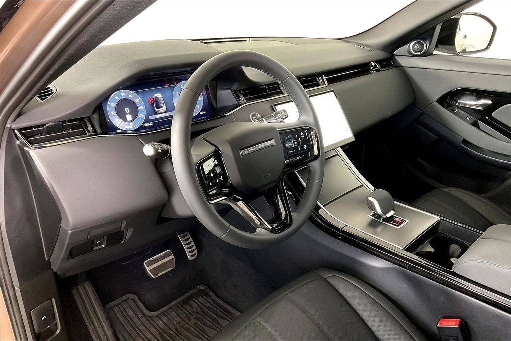 Used 2024 Land Rover Range Rover Evoque Dynamic SE image 14