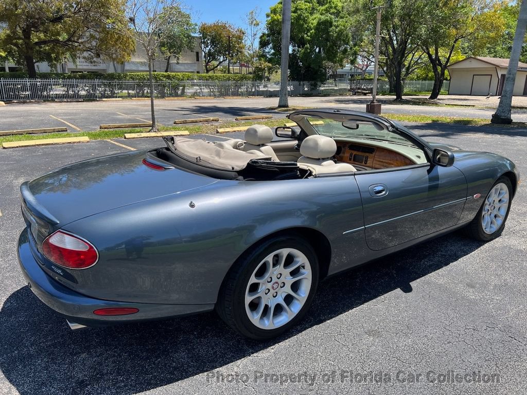 Used 2001 Jaguar XKR Convertible RWD image 4