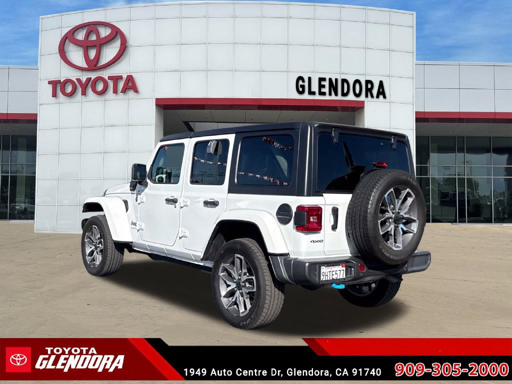 Used 2024 Jeep Wrangler Unlimited w/ Convenience Group AWD/4WD image 7