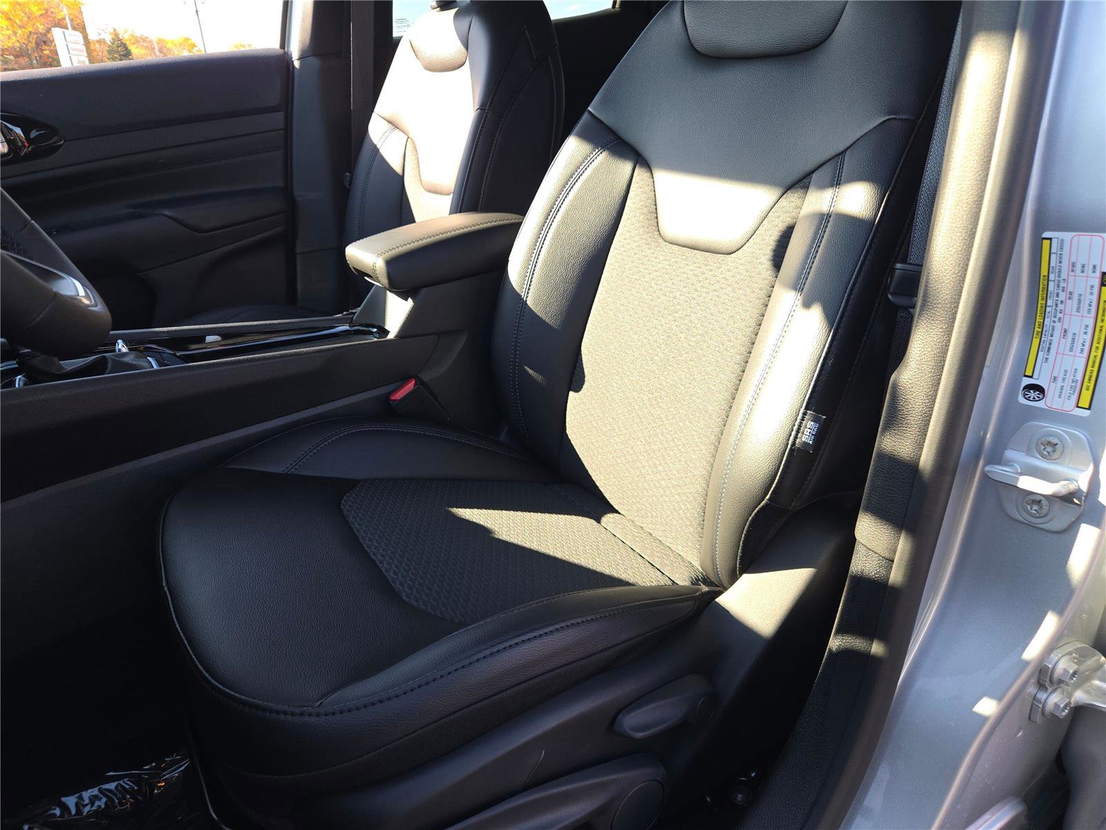 New 2026 Jeep Compass Latitude image 30