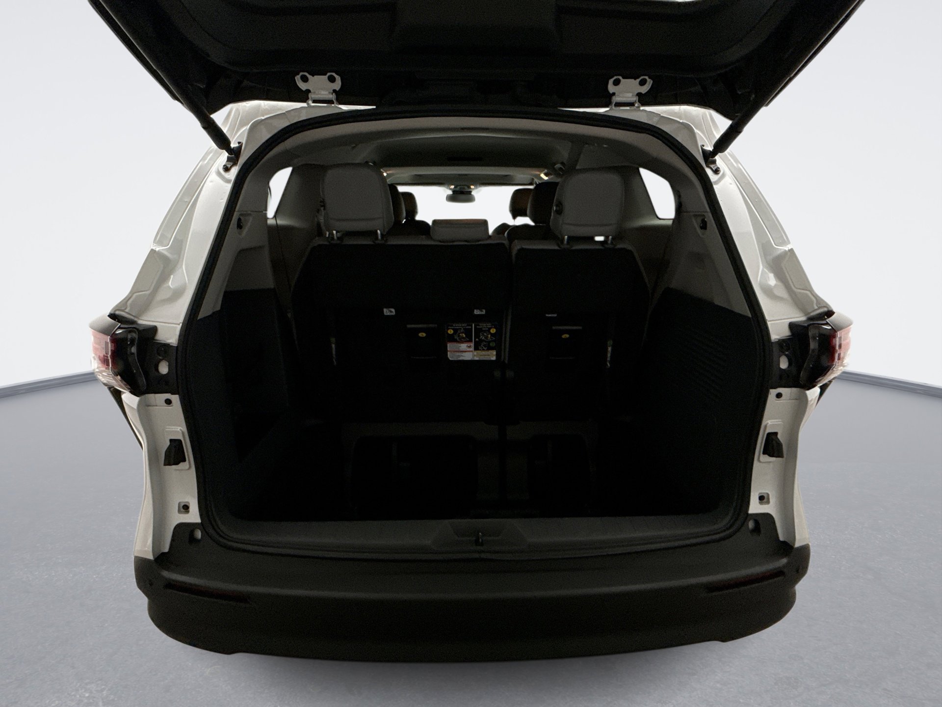 Used 2024 Toyota Sienna XLE image 22