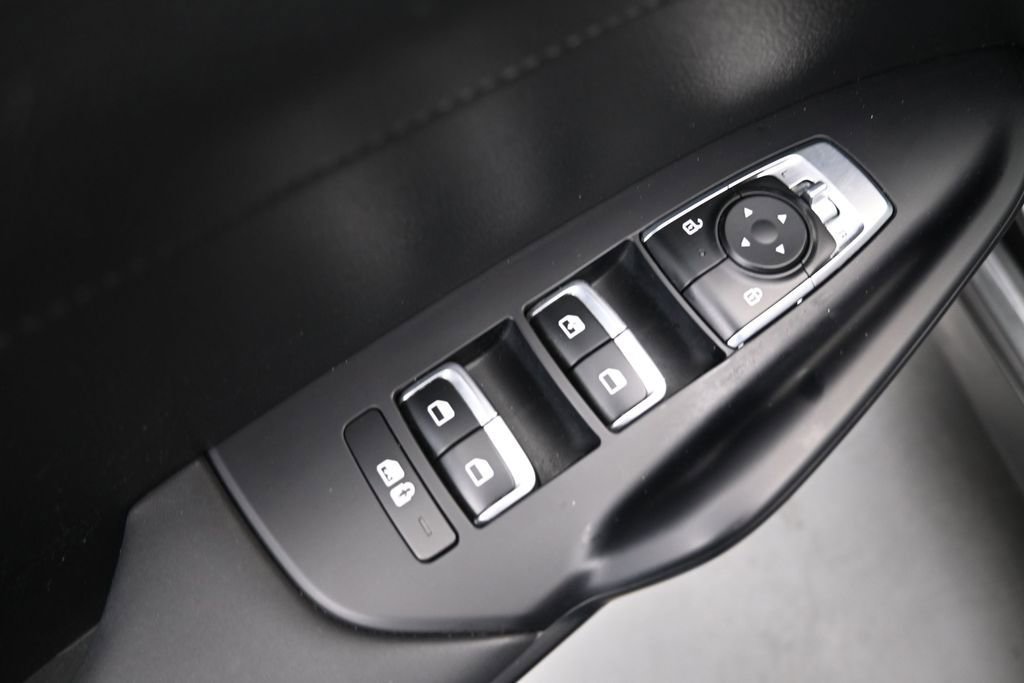 Used 2025 Kia K5 LXS FWD image 13