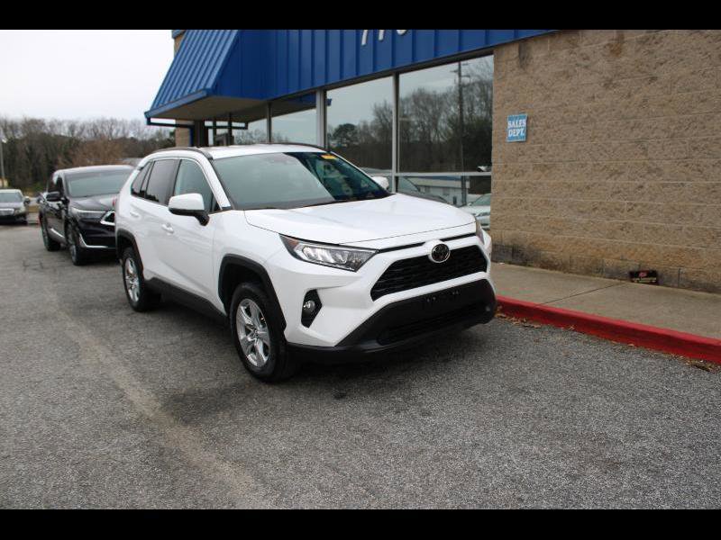Used 2020 Toyota RAV4 XLE AWD/4WD image 1