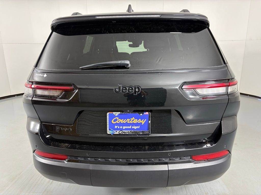 Used 2023 Jeep Grand Cherokee L Laredo AWD/4WD image 7