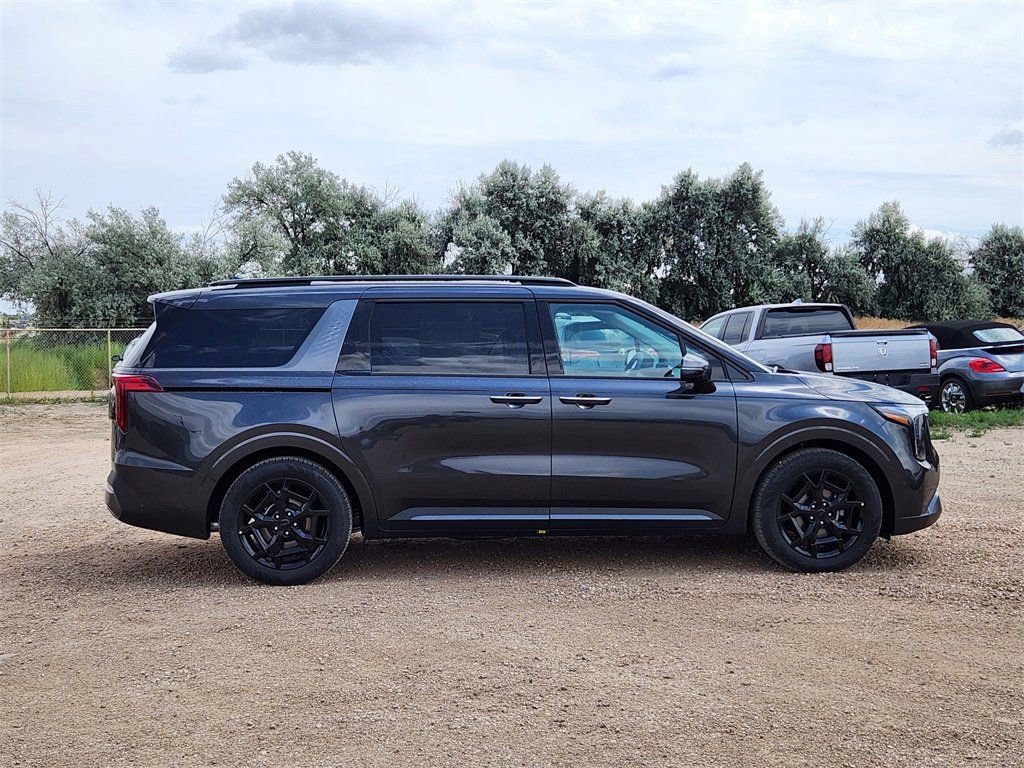 New 2026 Kia Carnival SX w/ SX Dark Edition Package image 2
