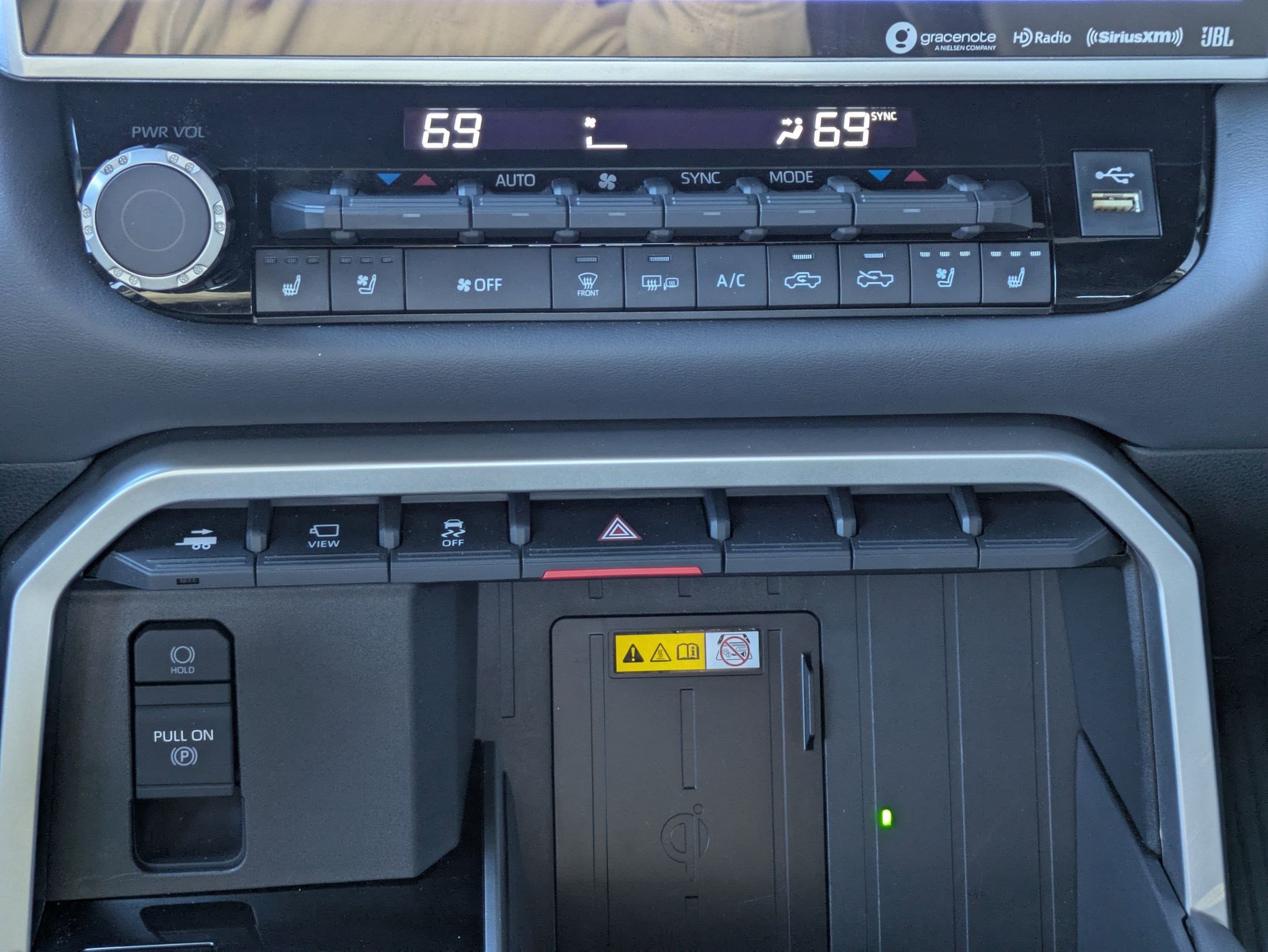 Used 2024 Toyota Tundra Platinum AWD/4WD image 18