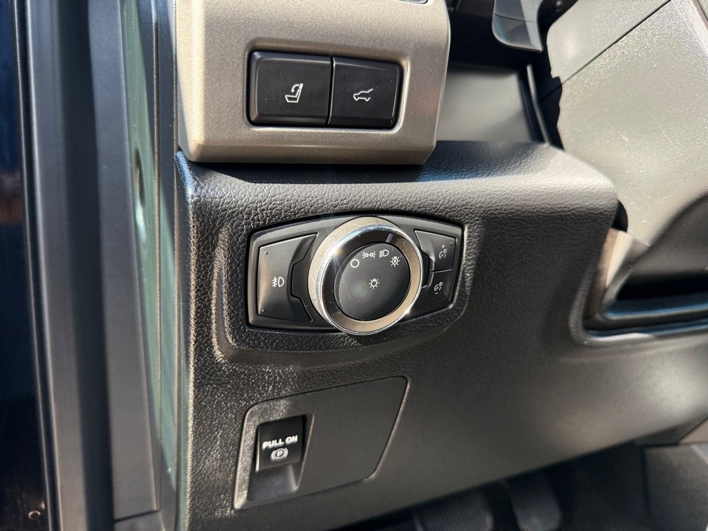 Used 2020 Ford Expedition Max XLT w/ Equipment Group 202A RWD image 22