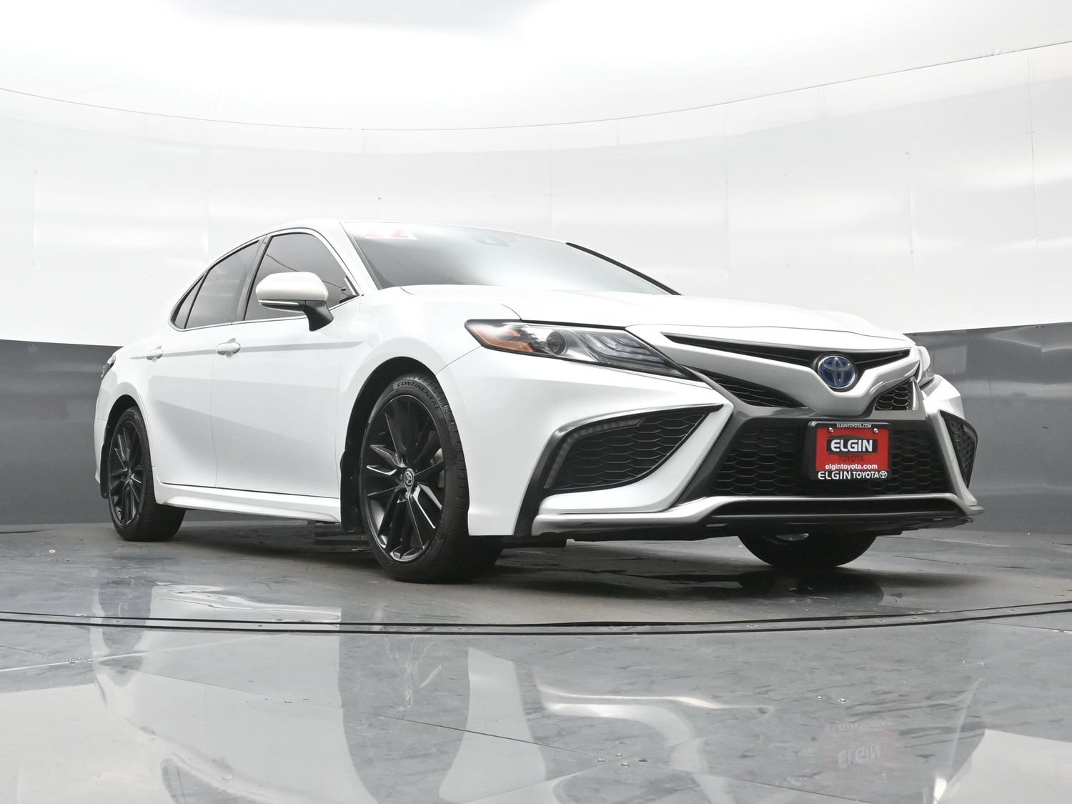 Used 2022 Toyota Camry XSE w/ Cold Weather Package FWD image 28
